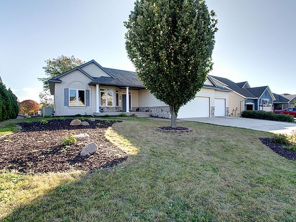 2nd image of 501 Redpoll Ave SE