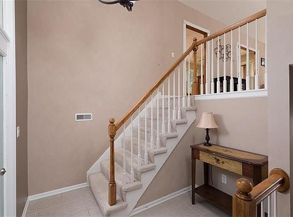 3rd image of 5503 NW Raintree Dr