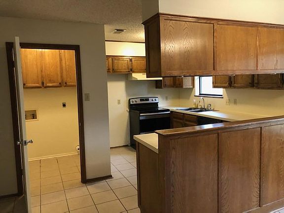 4th image of 1310 Trailwood Ln