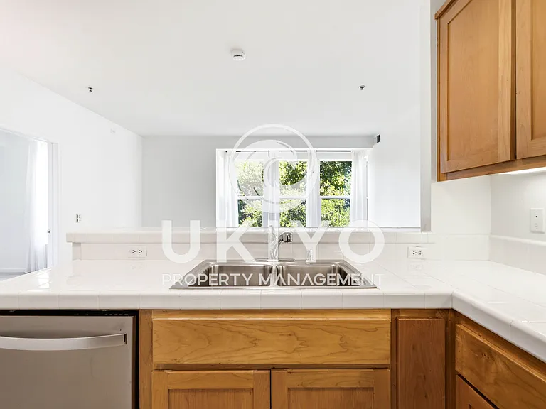 655 12th St #218 — Photo 12