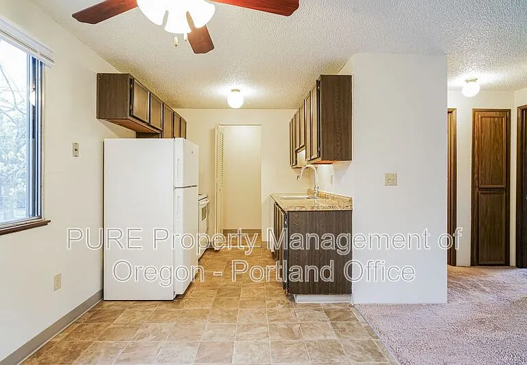 Parkway Garden — Photo 36