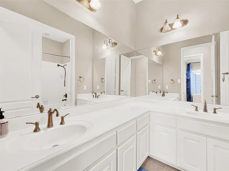 12035 Bryant Dr — Photo 28