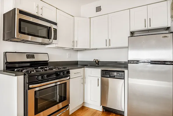 Rented by Akelius Real Estate Management | media 7