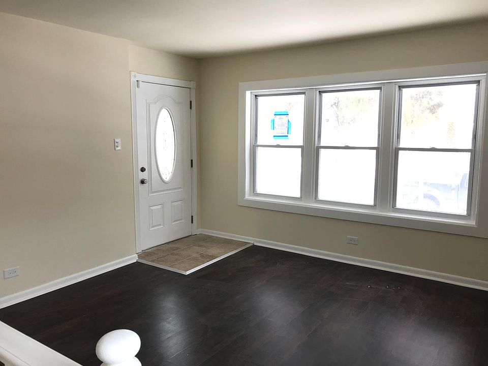 2nd image of 11127 S Green Bay Ave