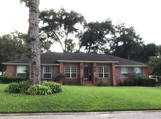 3726 Manor Oaks Dr, Jacksonville, FL 32277