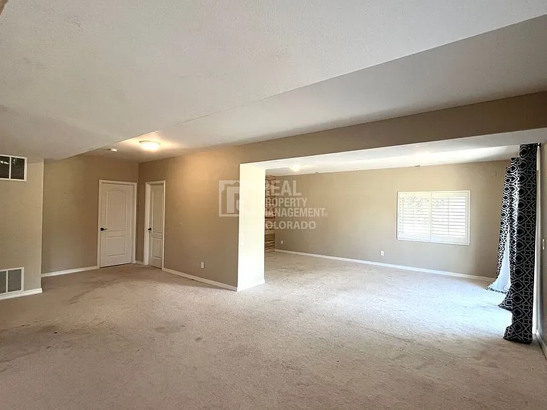 5016 Briscoglen Dr — Photo 23