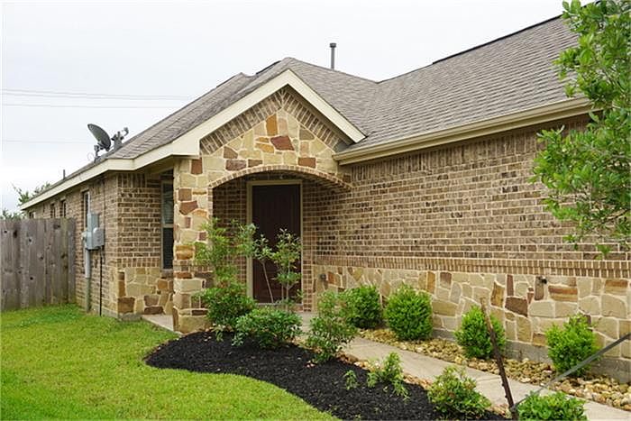 1st image of 6879 Laurel Springs Ln
