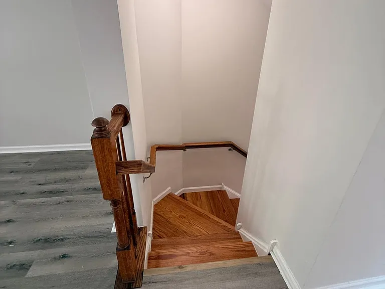 18 Bridle Path Ct — Photo 8