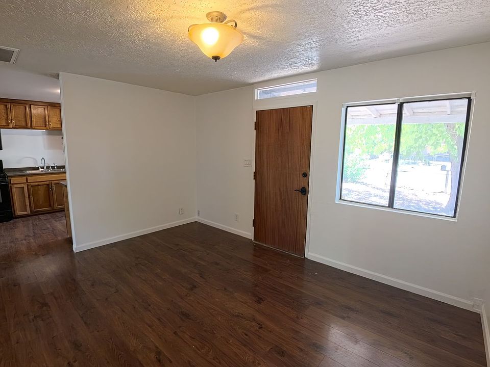 1st image of 4416 10th St NW