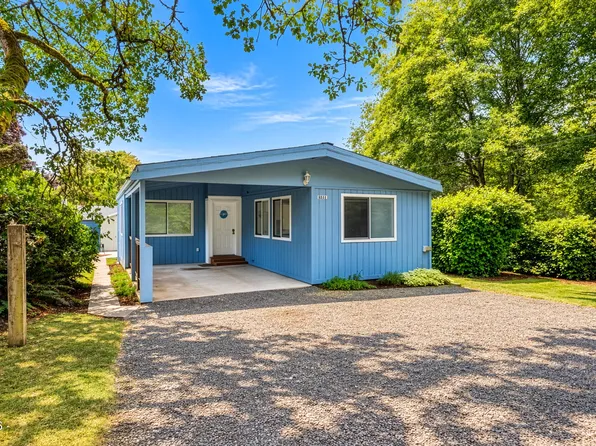 9520 6th St, Bay City, OR 97107