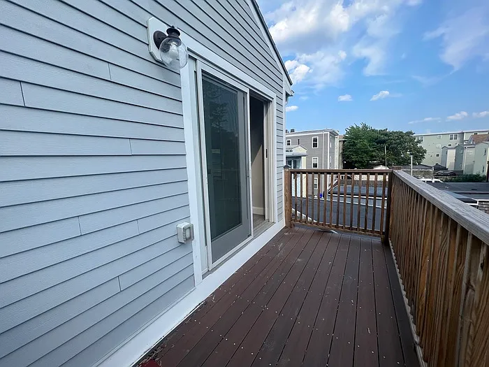 28 Otis St #28R — Photo 15