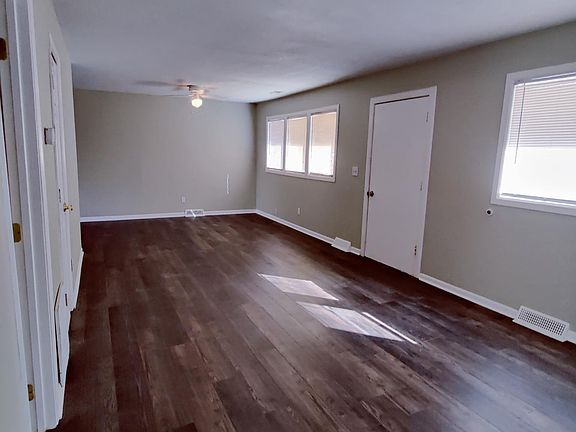 3rd image of 11410 Eastern Ave