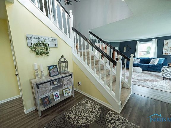 4th image of 729 Grand Valley Dr