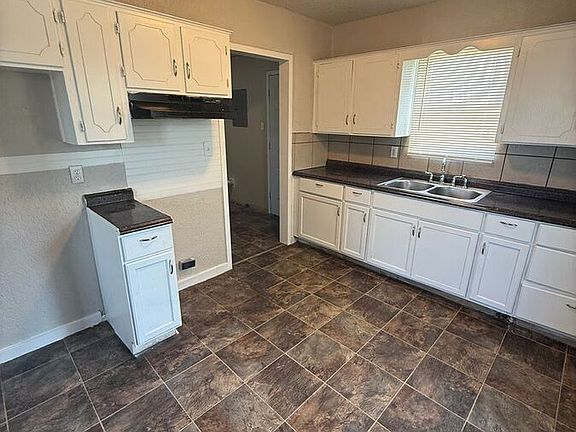 5th image of 2207 Askew Ave
