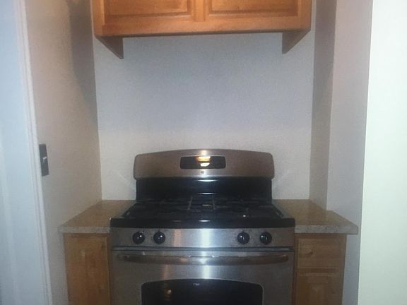 4th image of 1136 E 200 S APT 2
