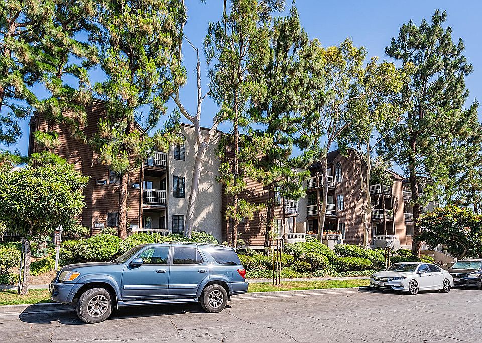 1st image of 436 E Palm Ave APT 211