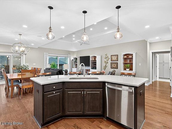 5th image of 1290 Coolhouse Way