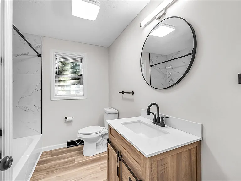 557 Maple Rd #1 — Photo 27