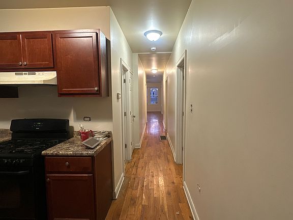 3rd image of 1433 N Lockwood Ave #1