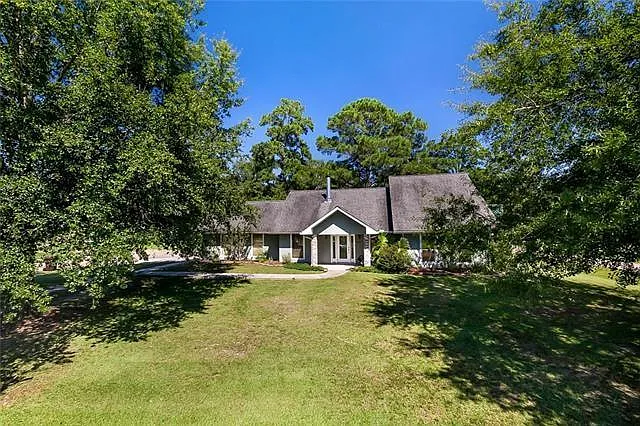 43184 Naples Dr — Photo 3
