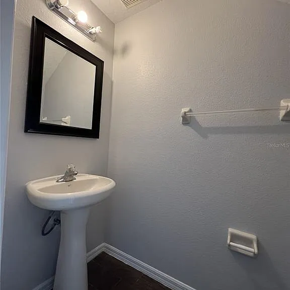 572 Cresting Oak Cir #19 — Photo 9