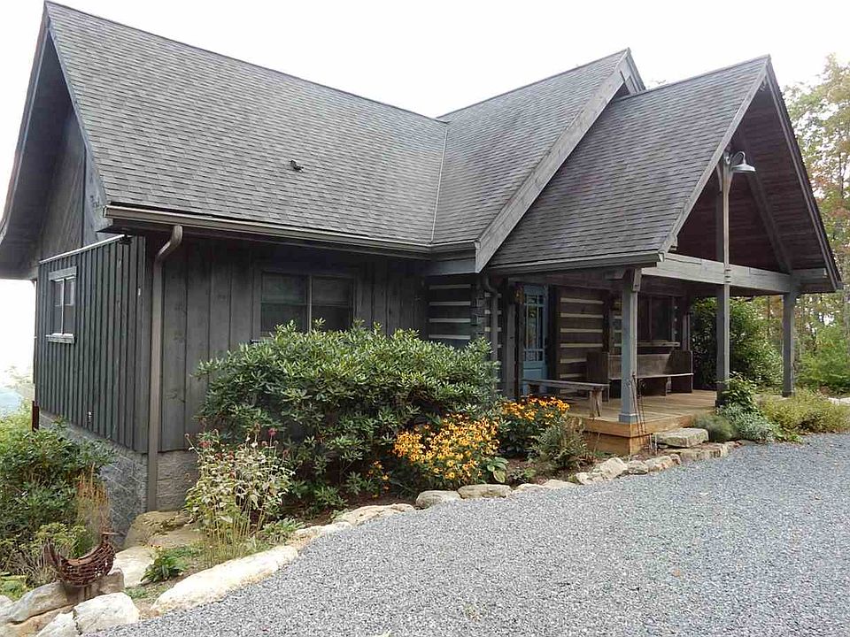 1st image of 407 Airport Dr