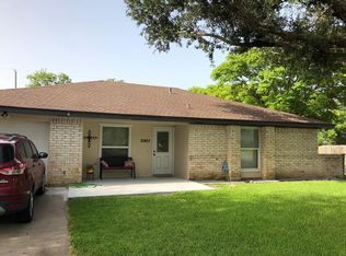 3301 Flamingo Dr, Victoria, TX 77901