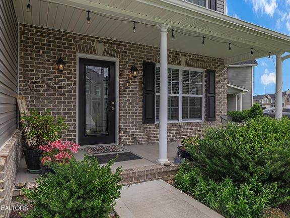 2nd image of 7952 Cambridge Reserve Dr