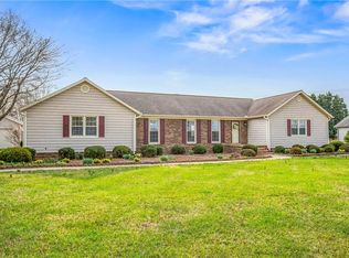 3406 Edgefield Rd, Greensboro, NC 27409