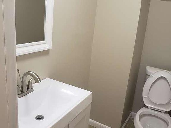 5th image of 5041 N 10th St