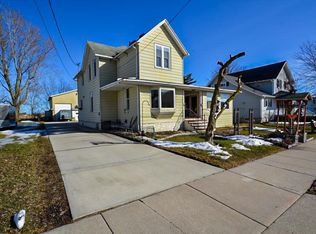 938 N Water St, Lomira, WI 53048