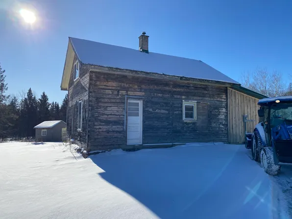 275 N Eastshore Dr, Sault Sainte Marie, MI 49783