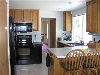 5th image of 10225 Ashley Cir NW