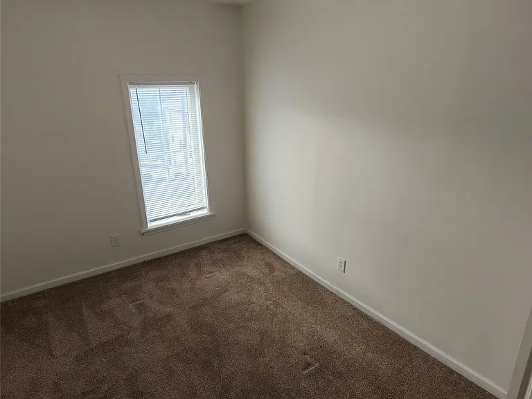 145 Floral Ave #4 — Photo 9