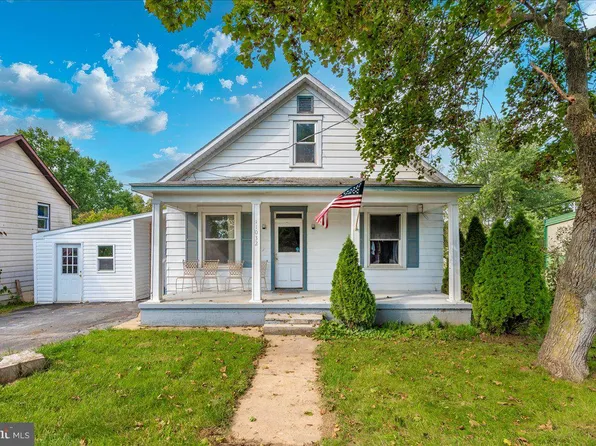11032 Celeste Dr, Williamsport, MD 21795