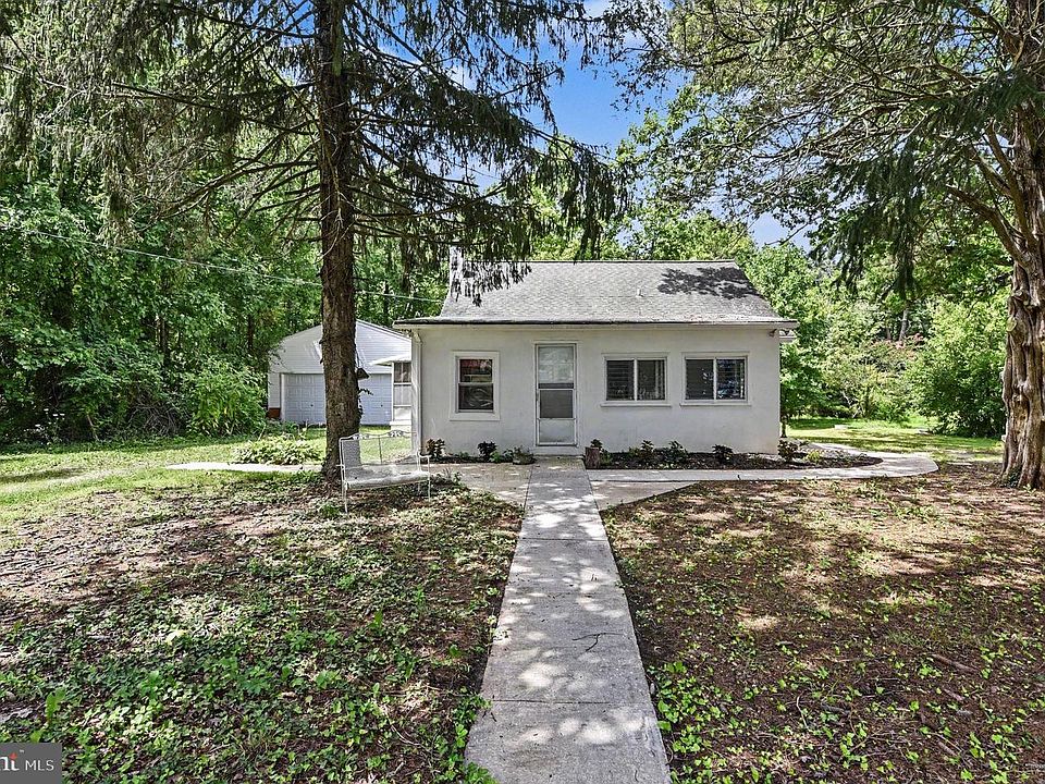 1st image of 2324 Orsburn Ln