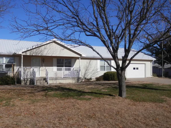 315 E 3rd St, Bunker Hill, KS 67626