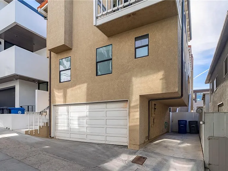 2-car garage tandem parking