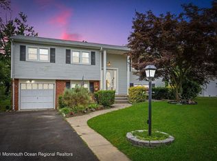 1597 Woodcrest Dr, Toms River, NJ
