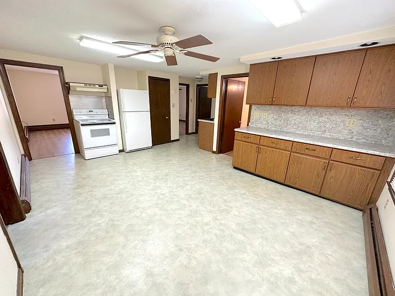 22 Kossuth St #101 — Photo 3