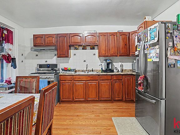 5th image of 336 57th St
