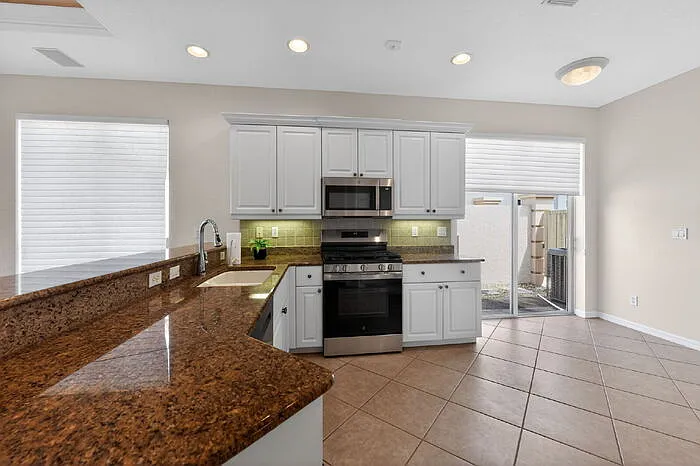118 Padova Way — Photo 14