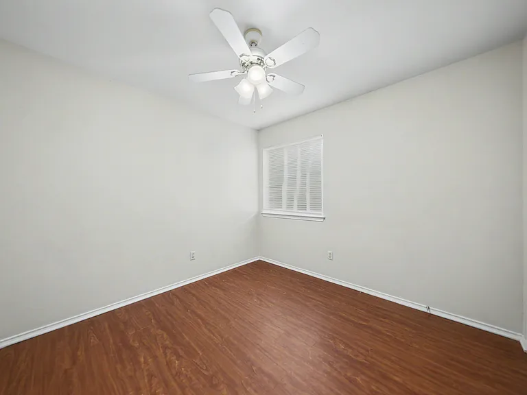 1404 Fox Creek Dr — Photo 16