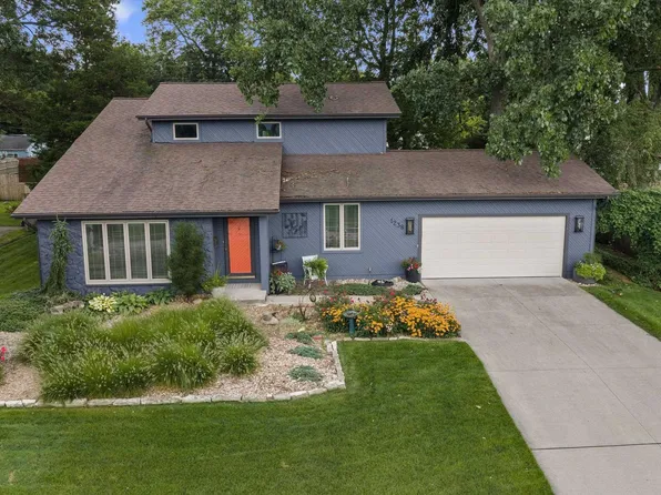 1238 Echo Dr, South Bend, IN 46614