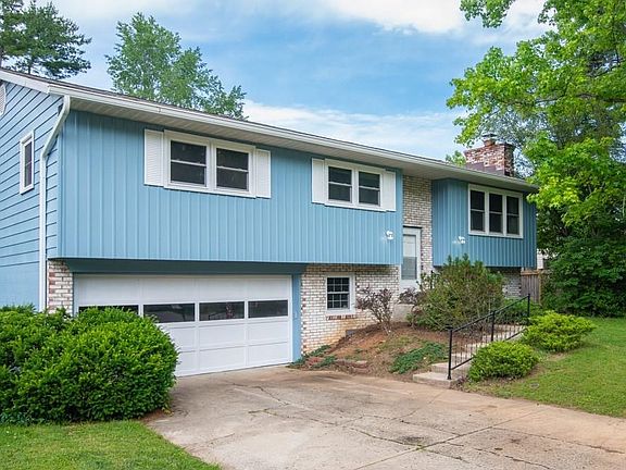 2nd image of 3518 Wellington Dr