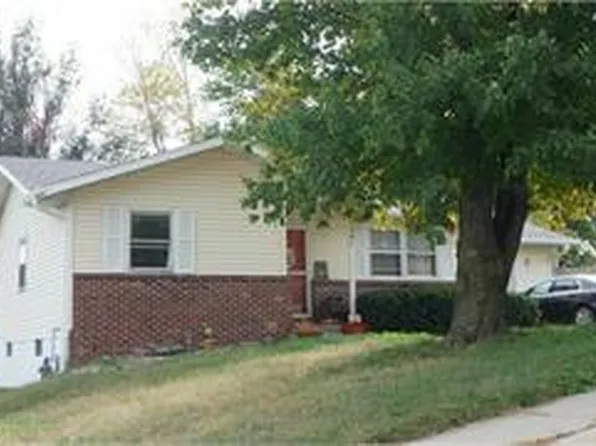 401 Fairview Dr, Glenwood, IA 51534