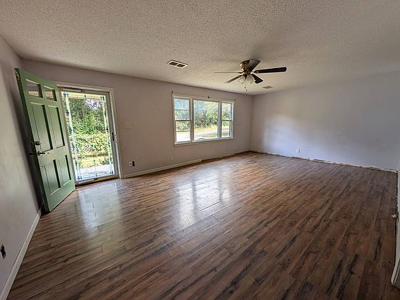9th image of 502 Hill Ave