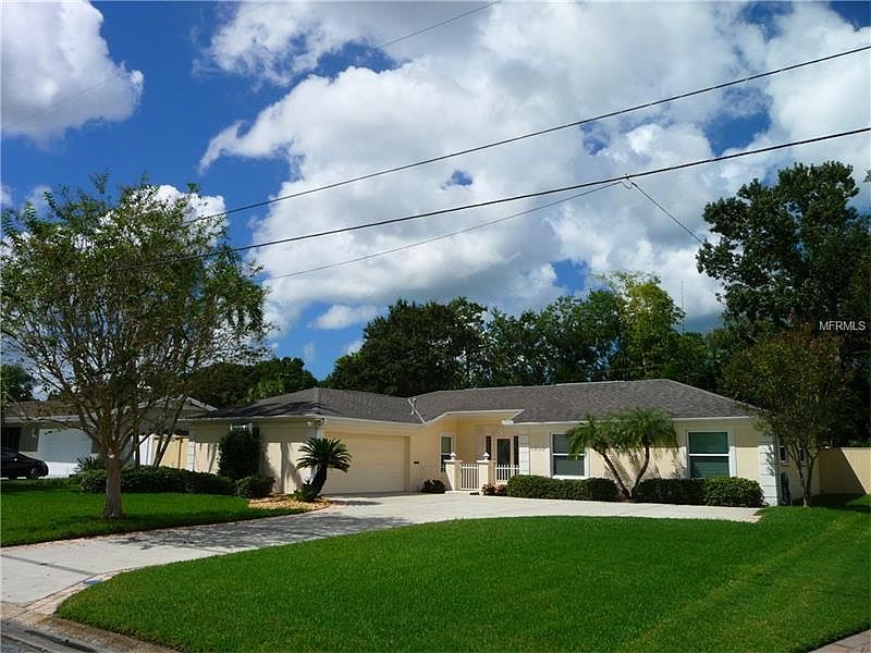 1st image of 1626 Golf View Dr