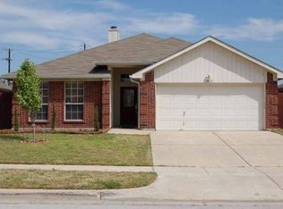 7415 Fossil Hill Dr, Arlington, TX 76002