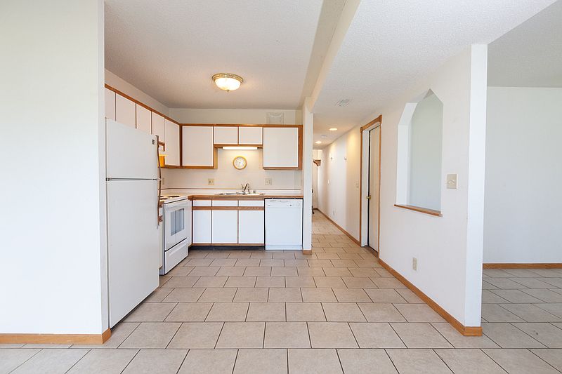 2nd image of 1434 Glenridge Dr
